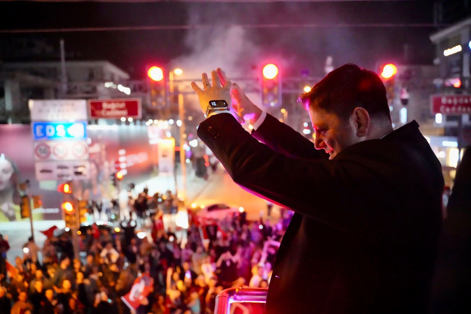Kösedağı seçim zaferini Kadıköylülerle kutladı 